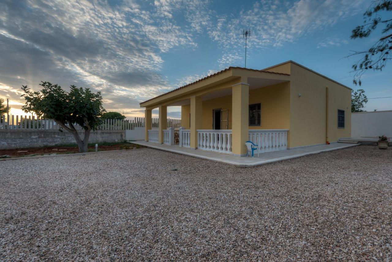 Villa Degli Oleandri By Latuapuglia San Pietro in Bevagna Exteriör bild