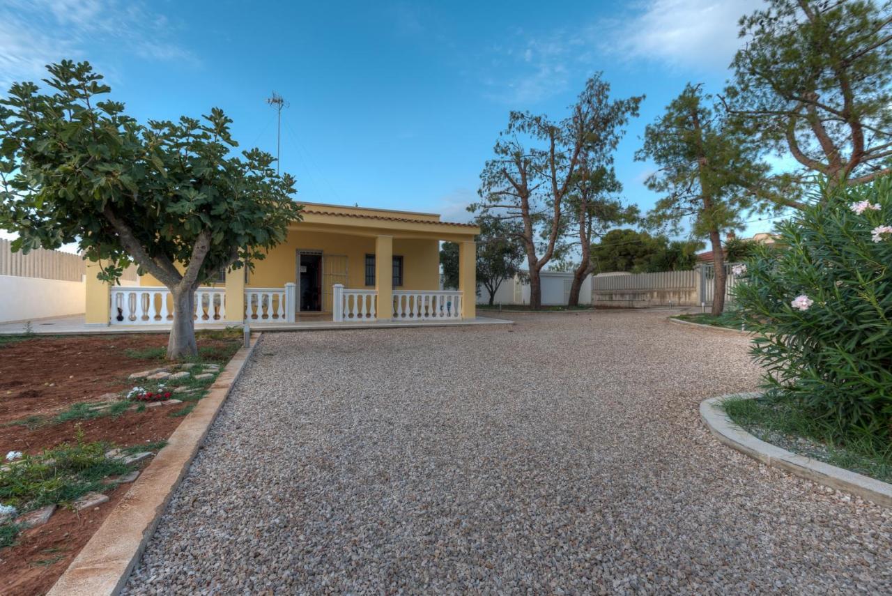 Villa Degli Oleandri By Latuapuglia San Pietro in Bevagna Exteriör bild